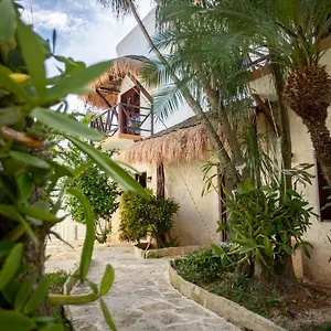 Howlita - Adult Only *** Tulum